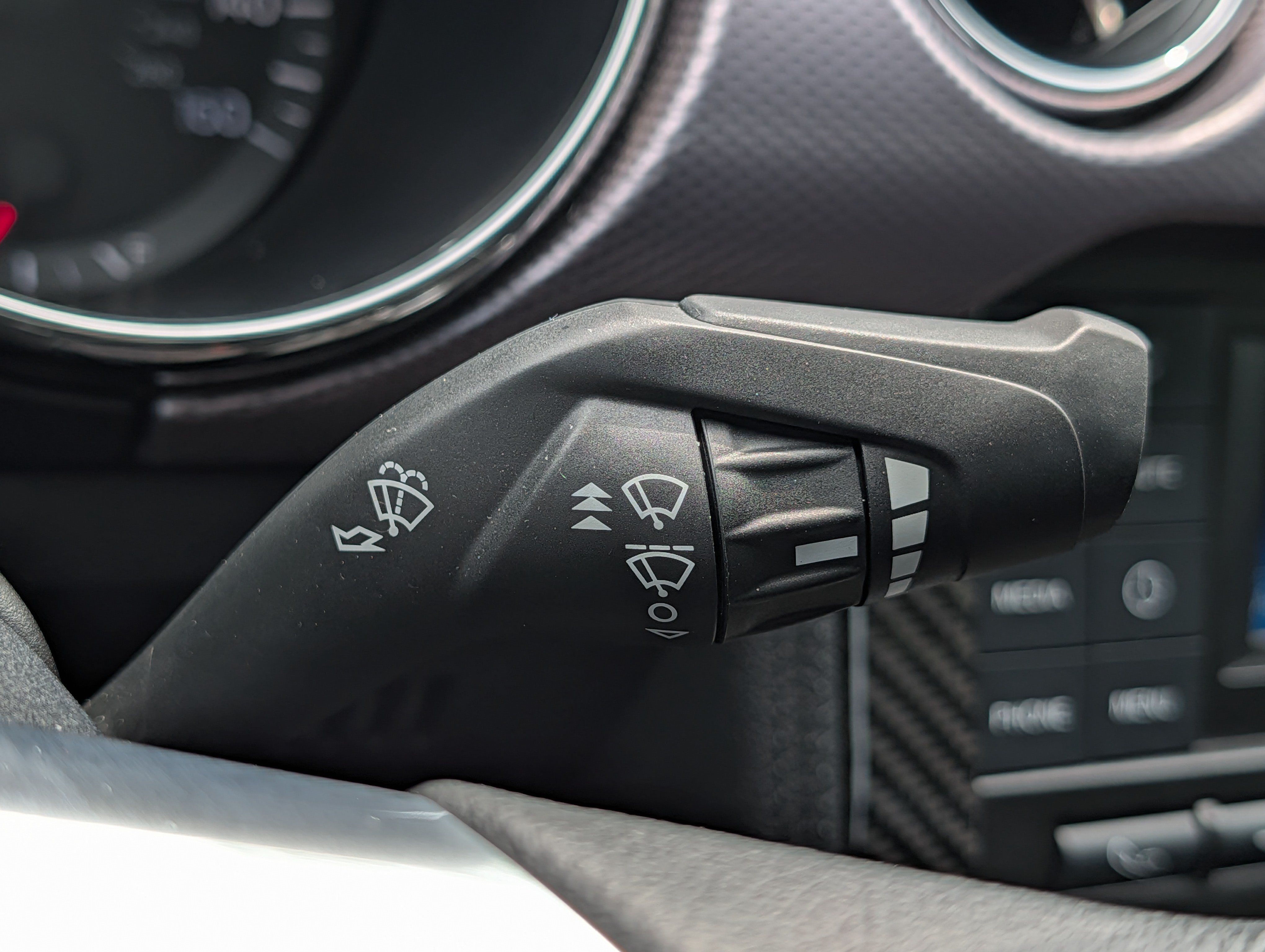 Used 2015 Ford Mustang GT RWD image 29