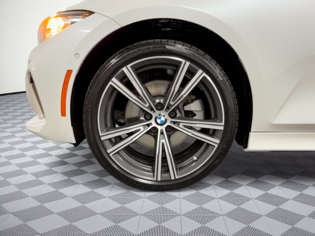 Certified 2024 BMW 330i xDrive Sedan w/ Convenience Package AWD/4WD image 13