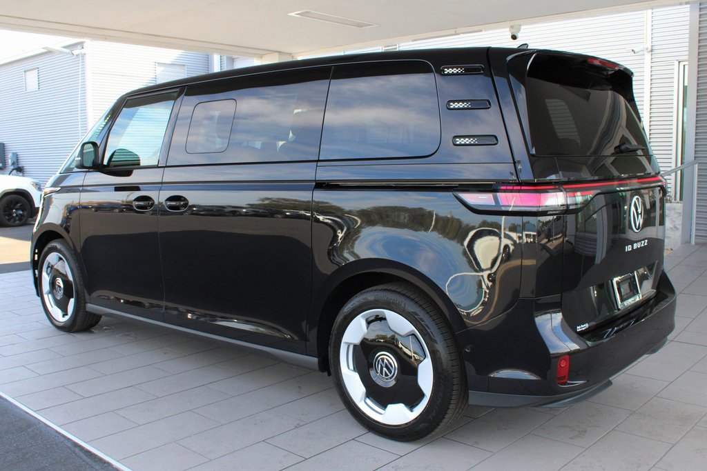 New 2025 Volkswagen ID. Buzz Pro S image 30