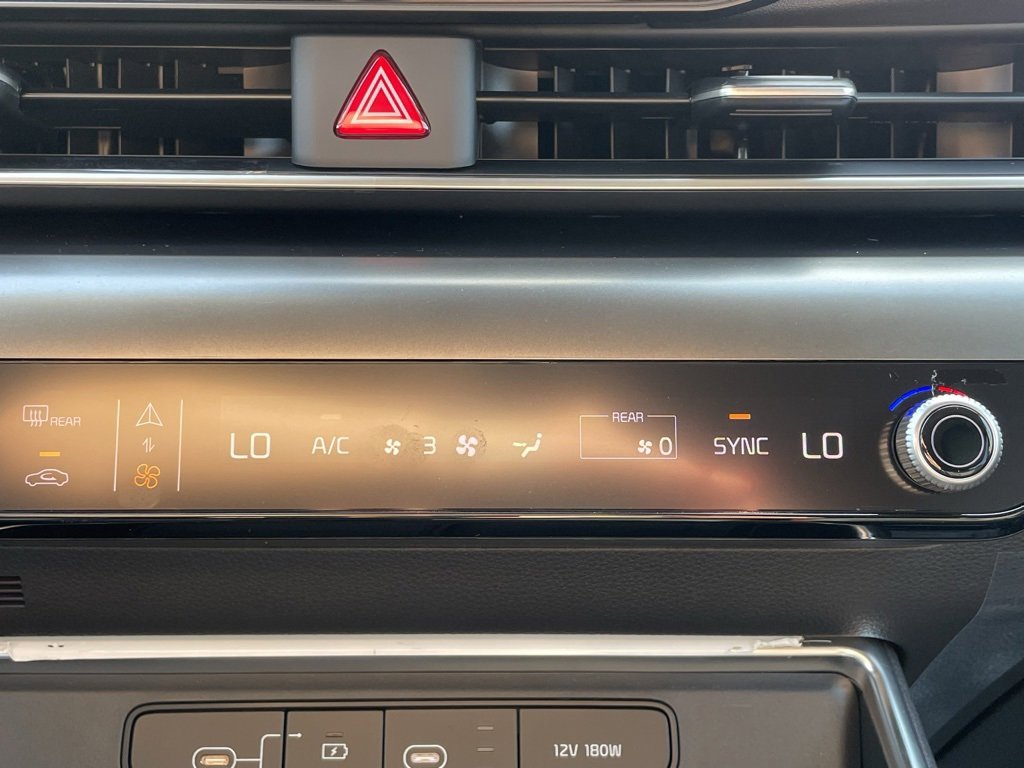 New 2026 Kia Carnival SX w/ SX Dark Edition Package image 16