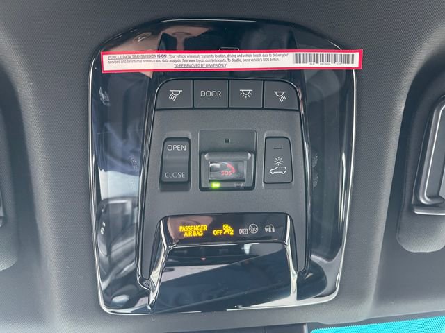 Used 2024 Toyota Venza Nightshade image 18