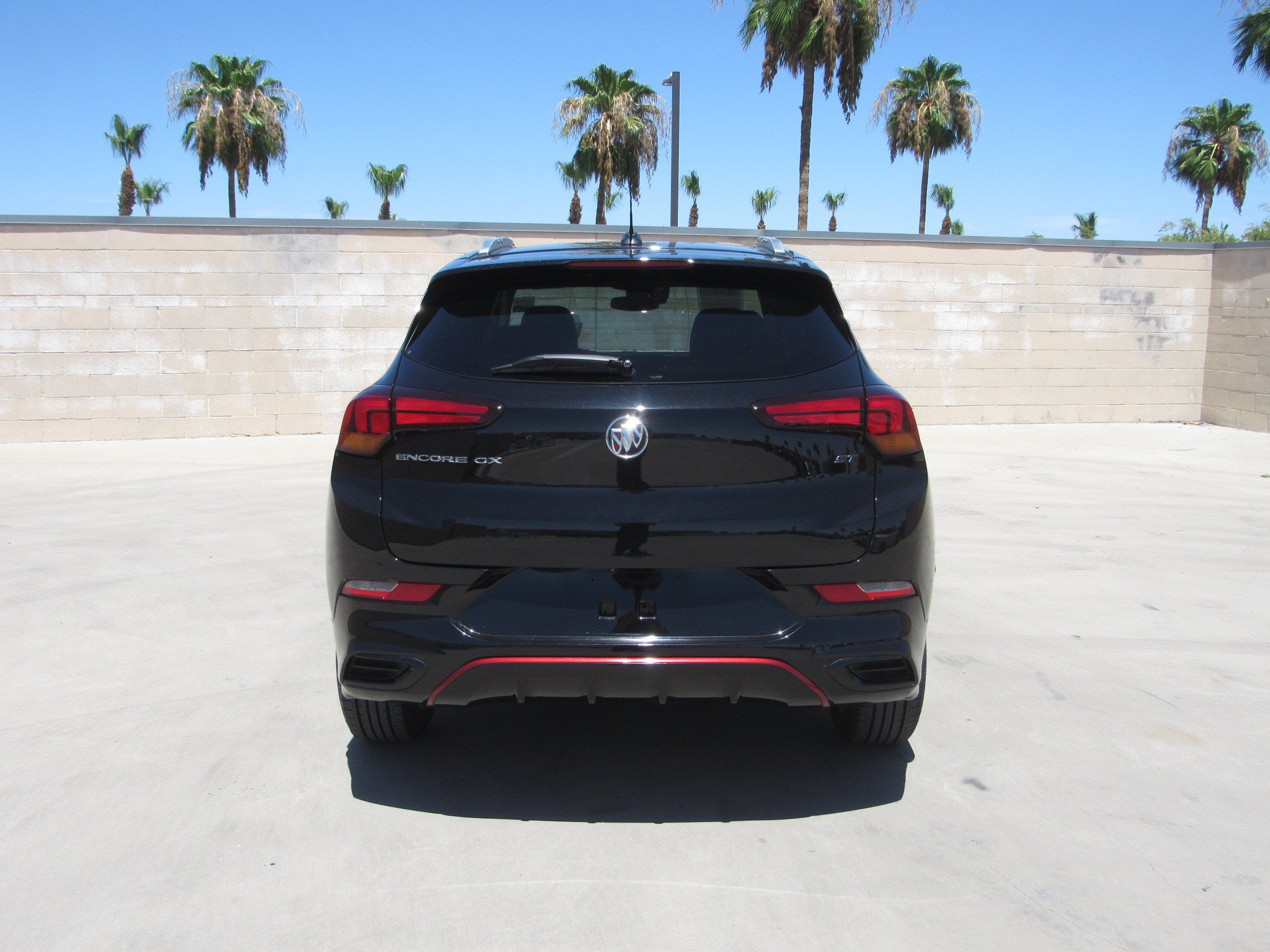 Used 2022 Buick Encore GX Select w/ Sport Touring Package FWD image 7