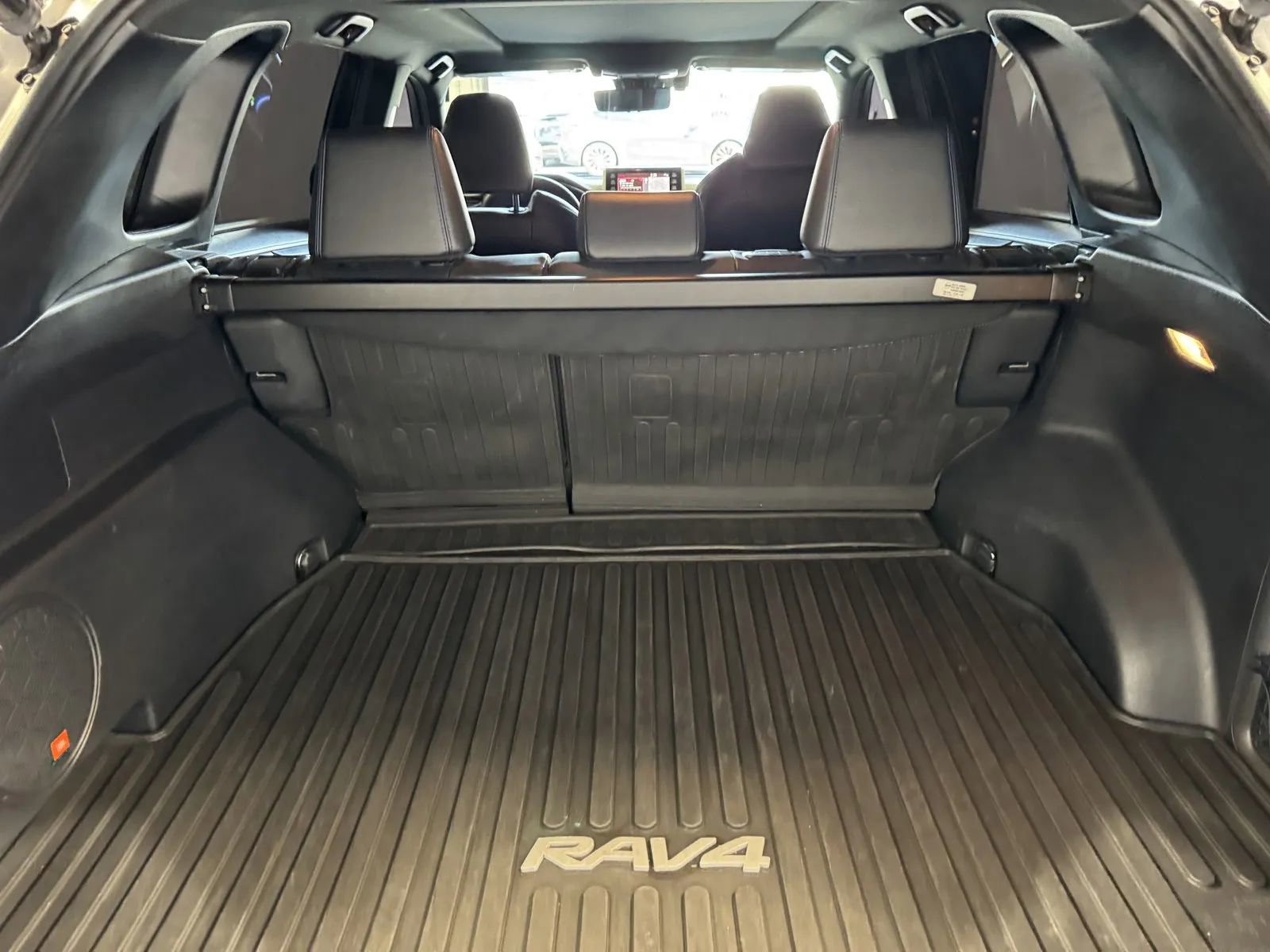 Used 2021 Toyota RAV4 XSE image 8