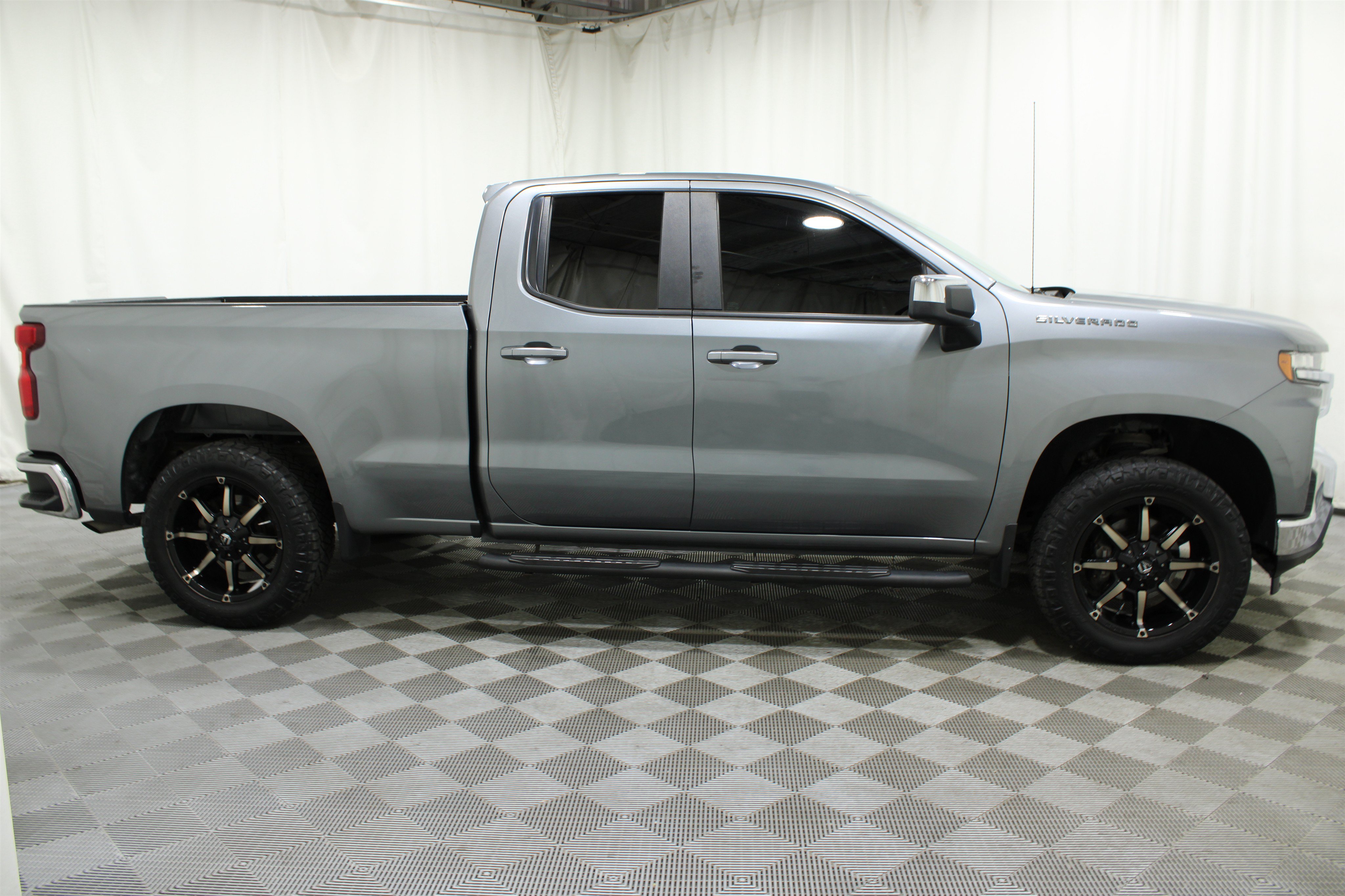 Used 2020 Chevrolet Silverado 1500 LT RWD image 23