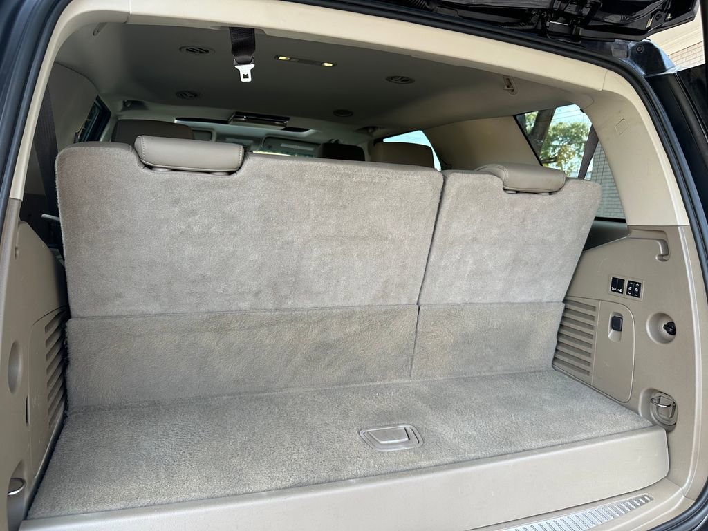 Used 2017 GMC Yukon SLT w/ Premium Edition image 41