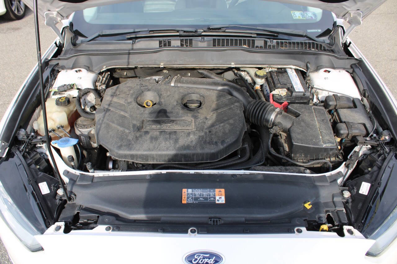 Used 2014 Ford Fusion SE w/ Equipment Group 202A image 14