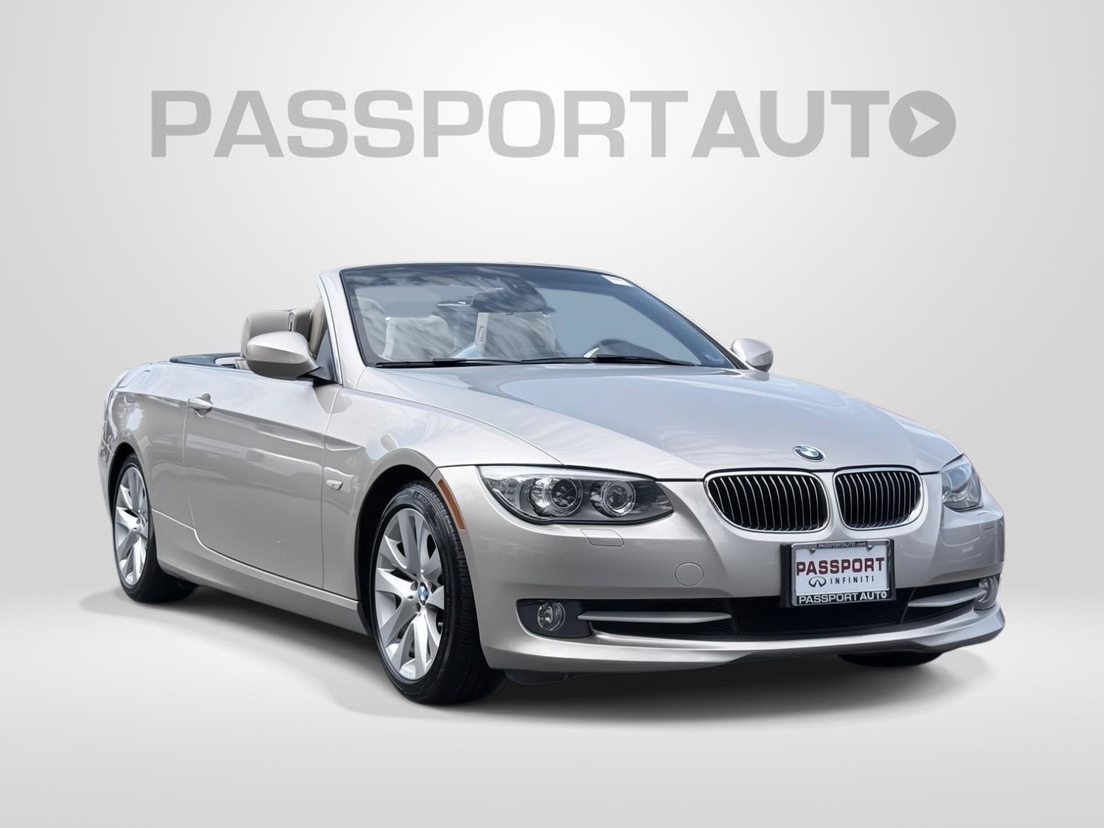 Used 2012 BMW 328i Convertible RWD image 3