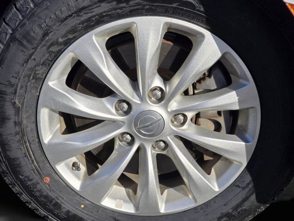 Used 2018 Chrysler Pacifica Touring-L FWD image 24