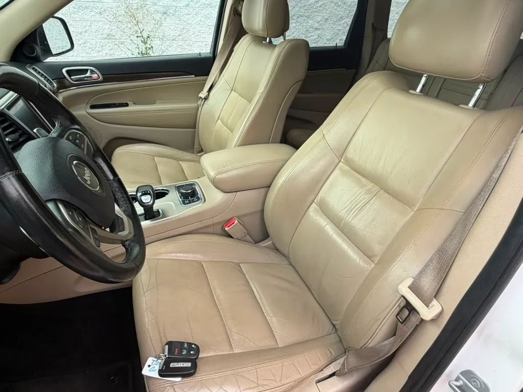 Used 2015 Jeep Grand Cherokee Limited AWD/4WD image 9
