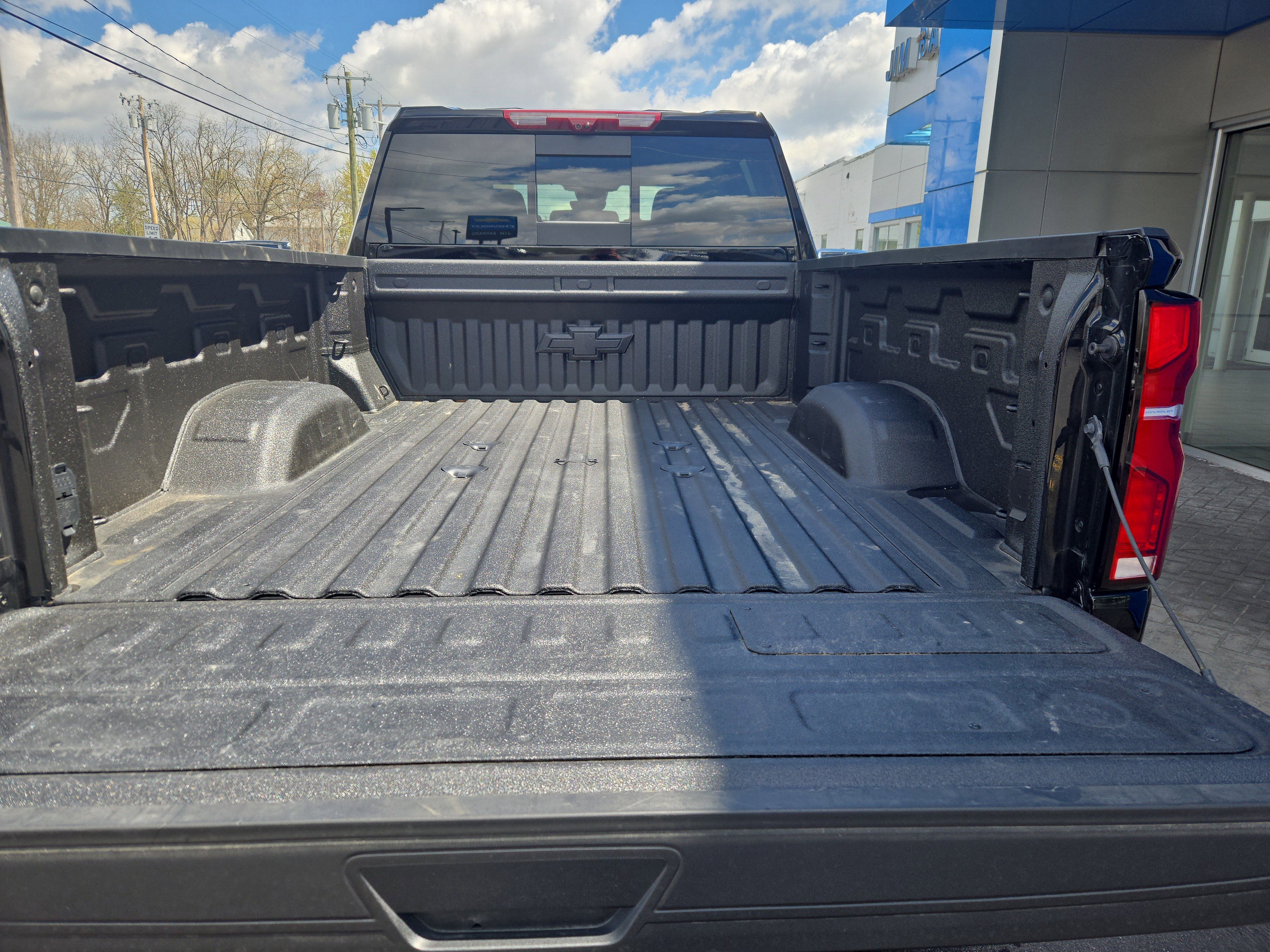 Certified 2025 Chevrolet Silverado 2500 LTZ w/ LTZ Premium Package AWD/4WD image 22