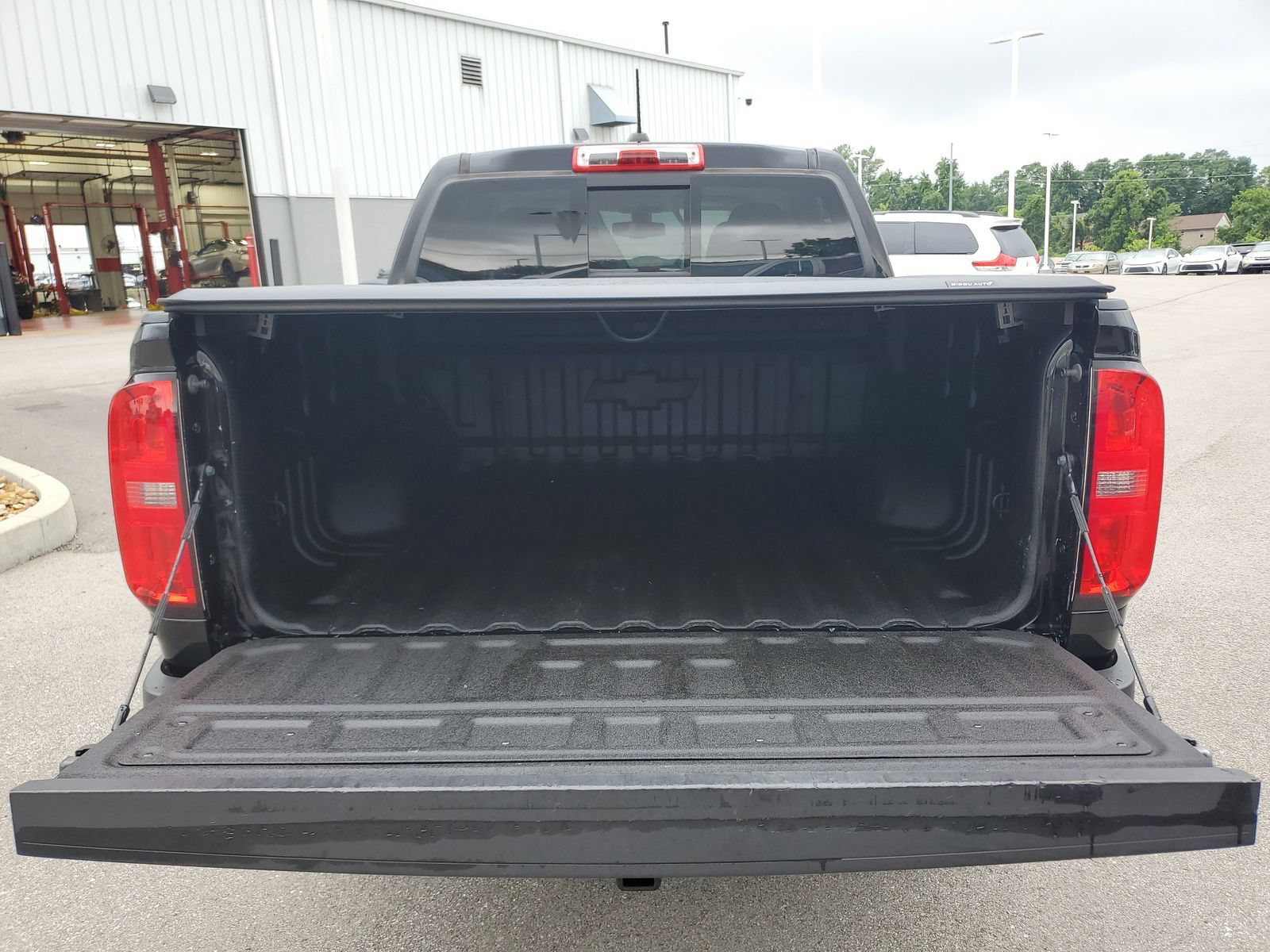 Used 2018 Chevrolet Colorado LT w/ Redline Special Edition AWD/4WD image 8