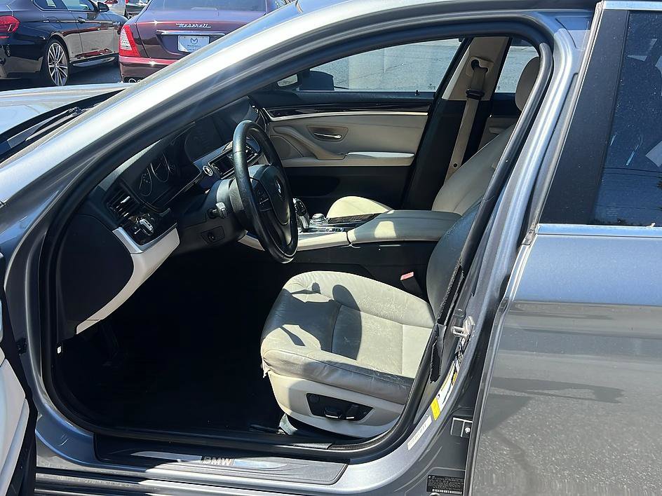 Used 2011 BMW 528i Sedan RWD image 13