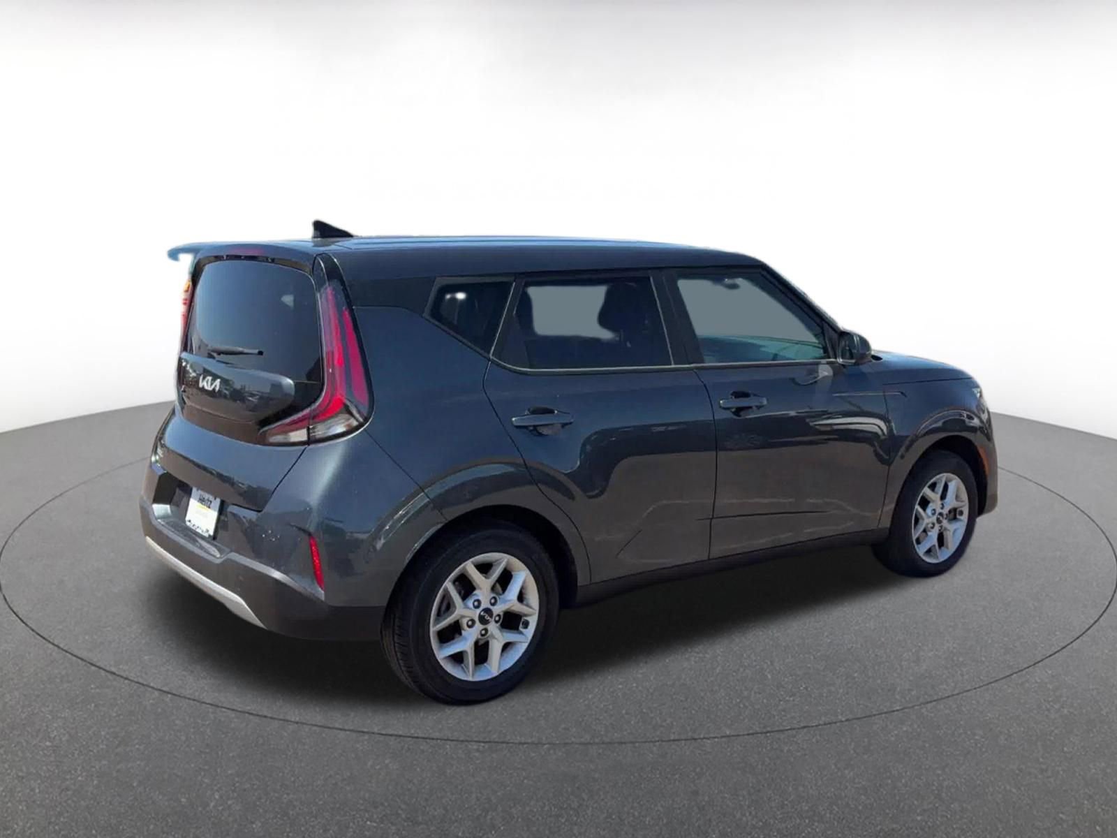 Used 2025 Kia Soul LX w/ LX Technology Package FWD image 15