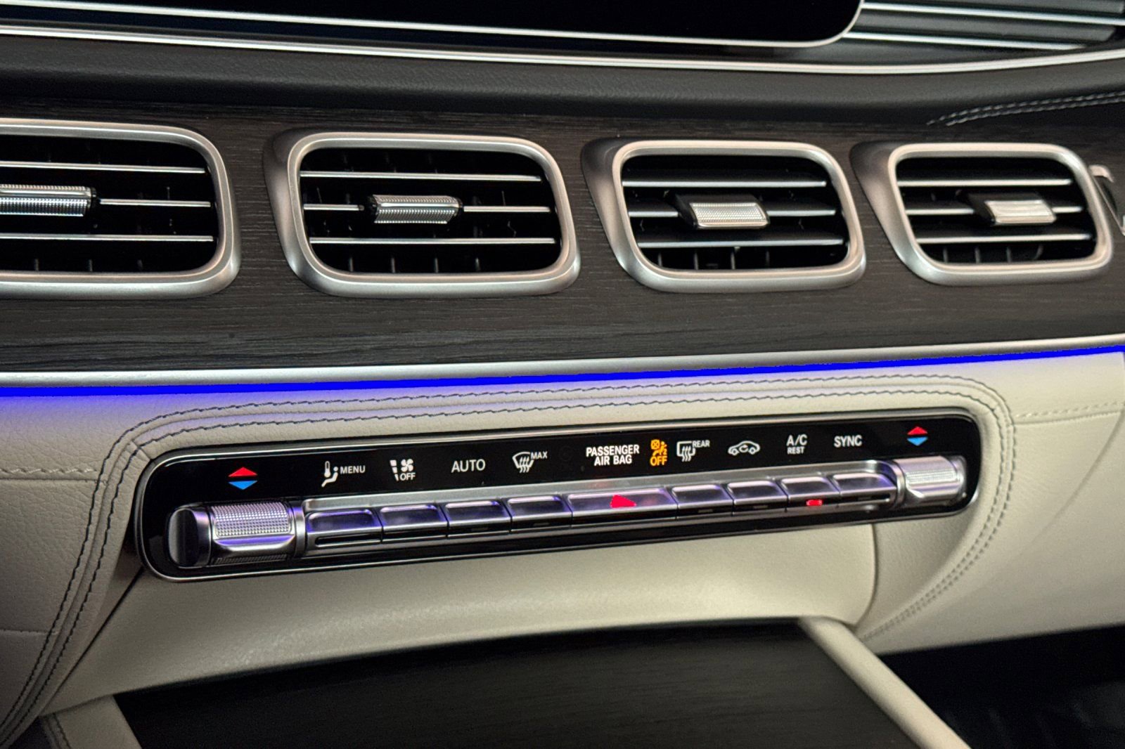 New 2025 Mercedes-Benz GLS 580 4MATIC image 25