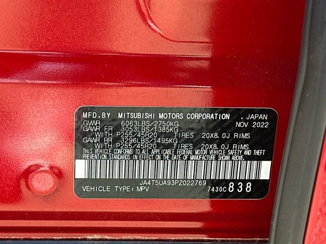 Used 2023 Mitsubishi Outlander 4WD Plug-In Hybrid image 37