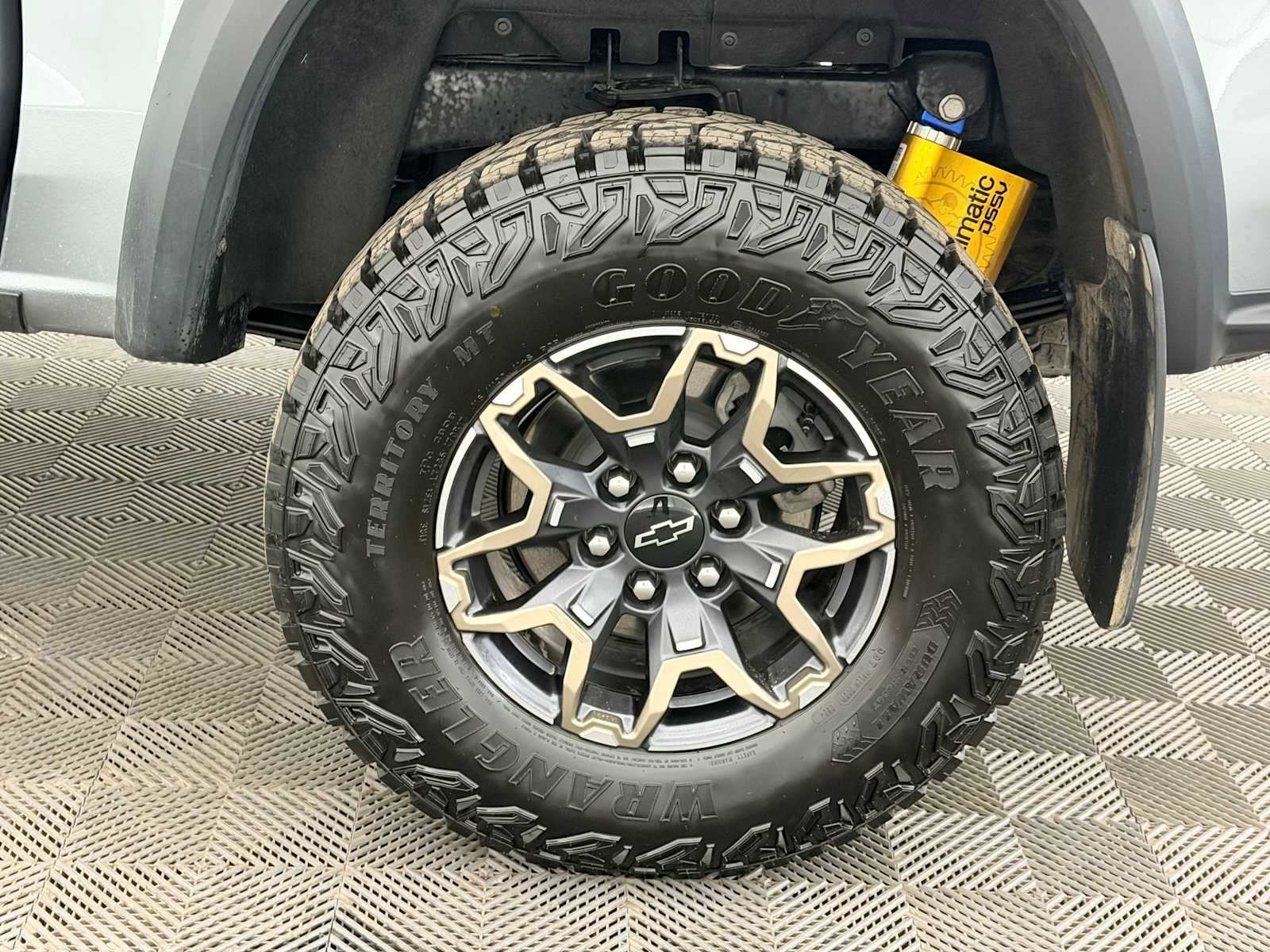 Used 2024 Chevrolet Colorado ZR2 w/ ZR2 Convenience Package III image 14