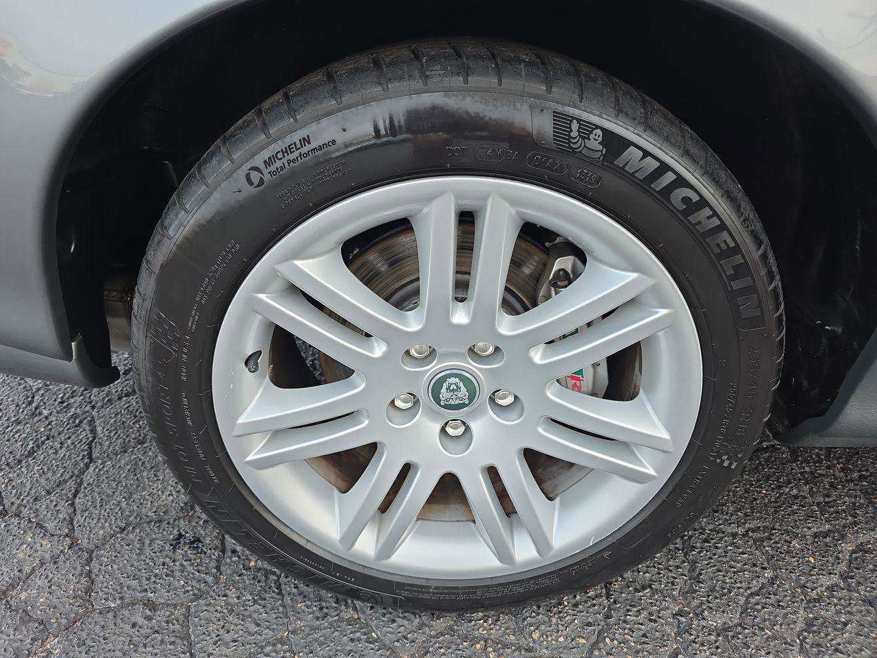 Used 2004 Jaguar XK8 Convertible image 17