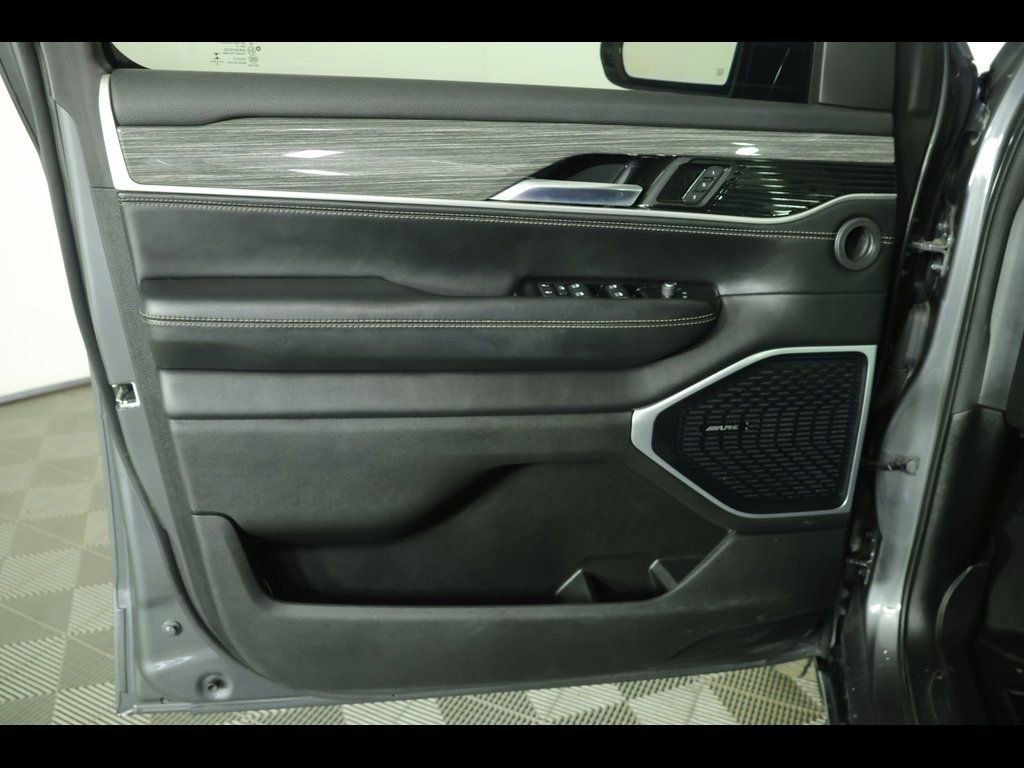 Used 2022 Jeep Wagoneer Series II w/ Premium Group I image 18