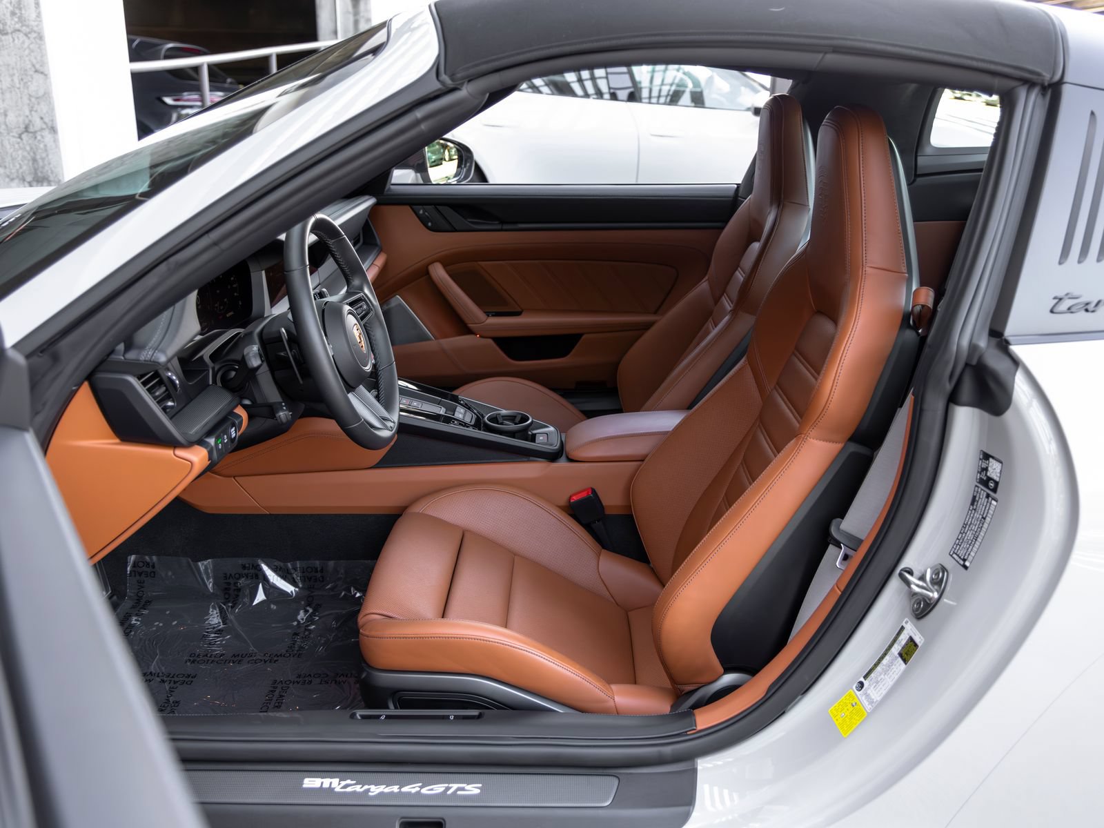 Certified 2026 Porsche 911 Targa 4 GTS AWD/4WD image 29