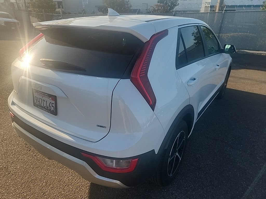 Certified 2024 Kia Niro LX FWD image 13