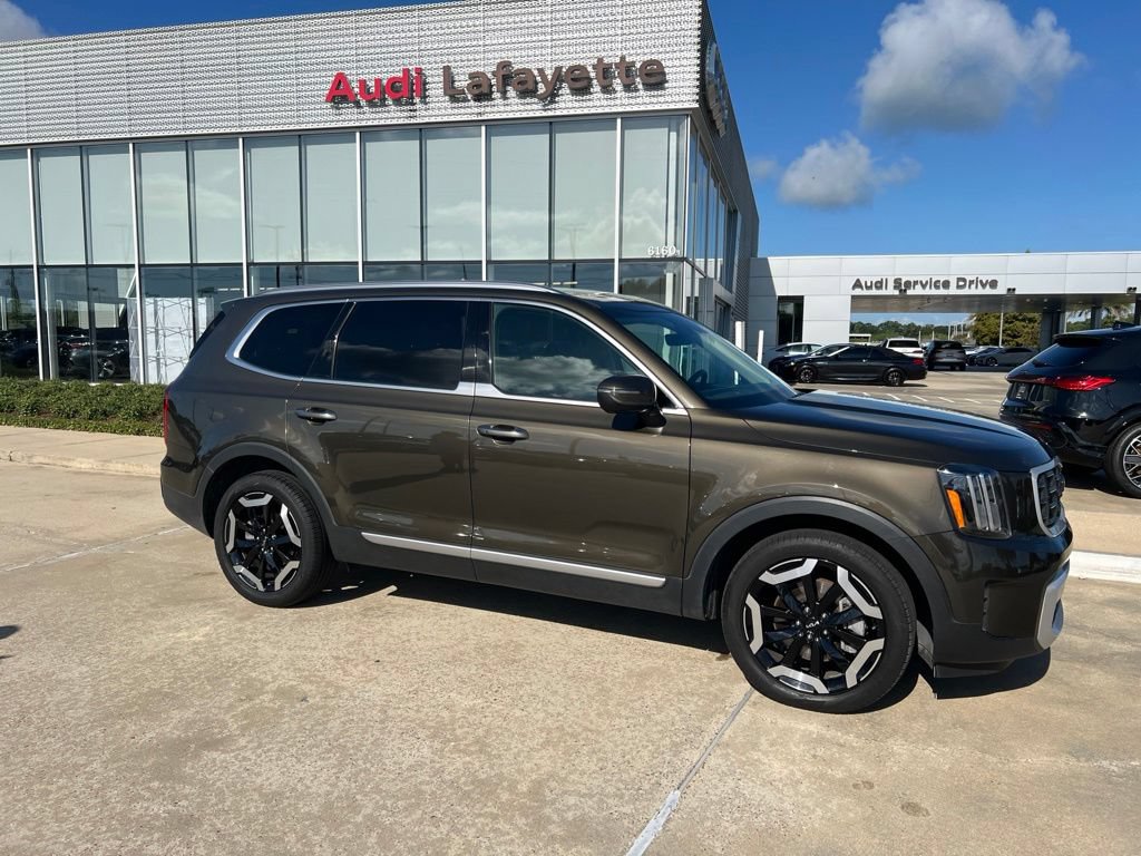Used 2025 Kia Telluride S AWD/4WD image 6