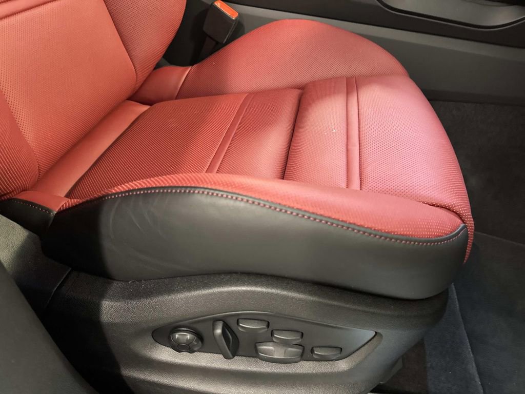 Used 2024 Porsche Cayenne Turbo GT image 11