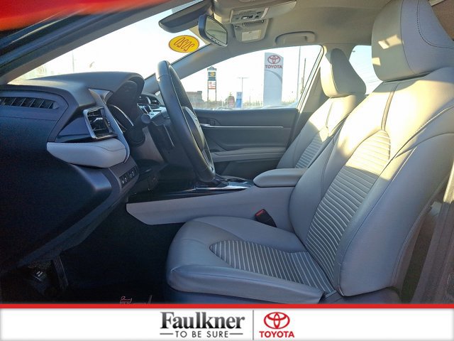 Certified 2020 Toyota Camry SE image 13