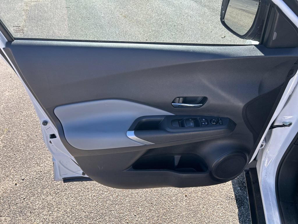 Used 2023 Nissan Kicks SR w/ SR Premium Package FWD image 10