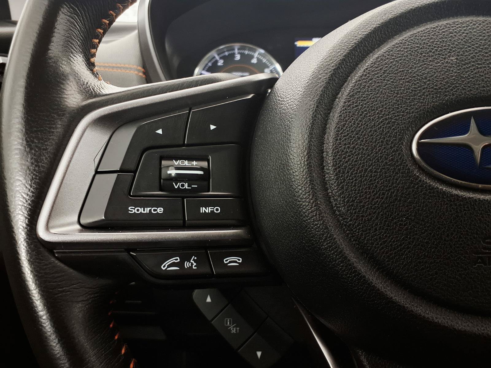 Used 2022 Subaru Crosstrek 2.5i Limited w/ Moonroof Package 2 AWD/4WD image 16