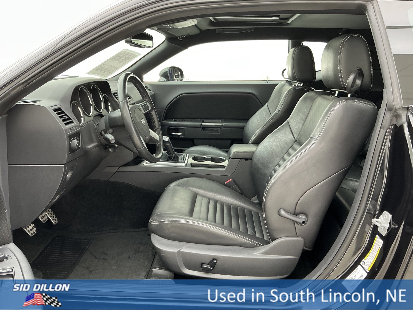 Used 2010 Dodge Challenger R/T image 16