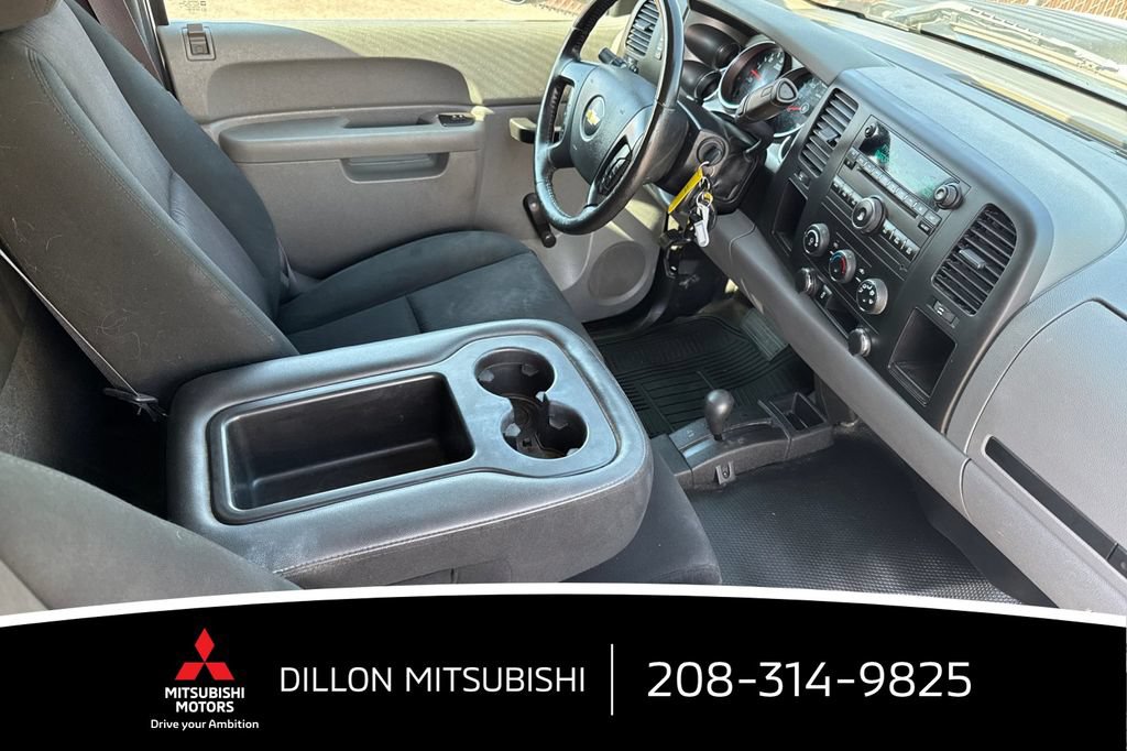 Used 2014 Chevrolet Silverado 2500 W/T AWD/4WD image 15