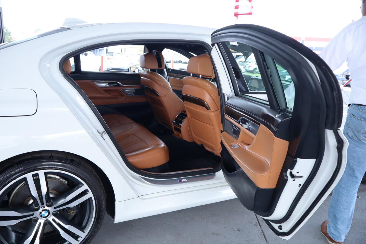 Used 2016 BMW 750i RWD image 35