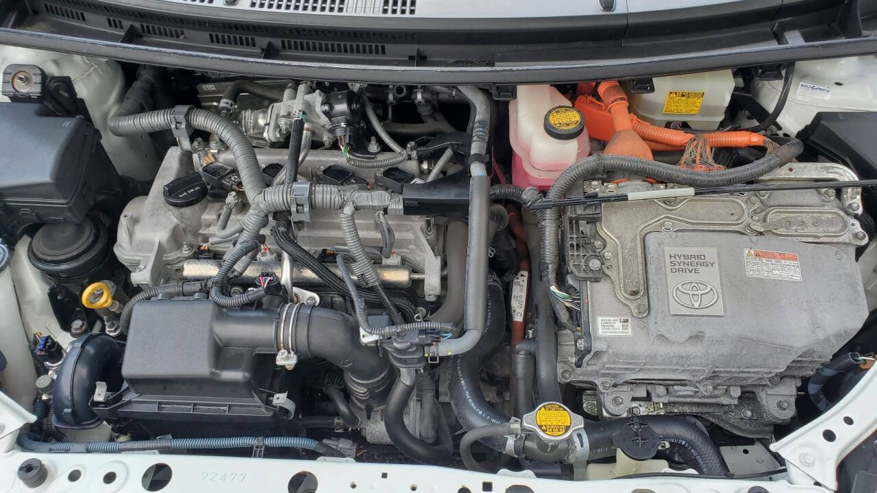 Used 2012 Toyota Prius C One image 21