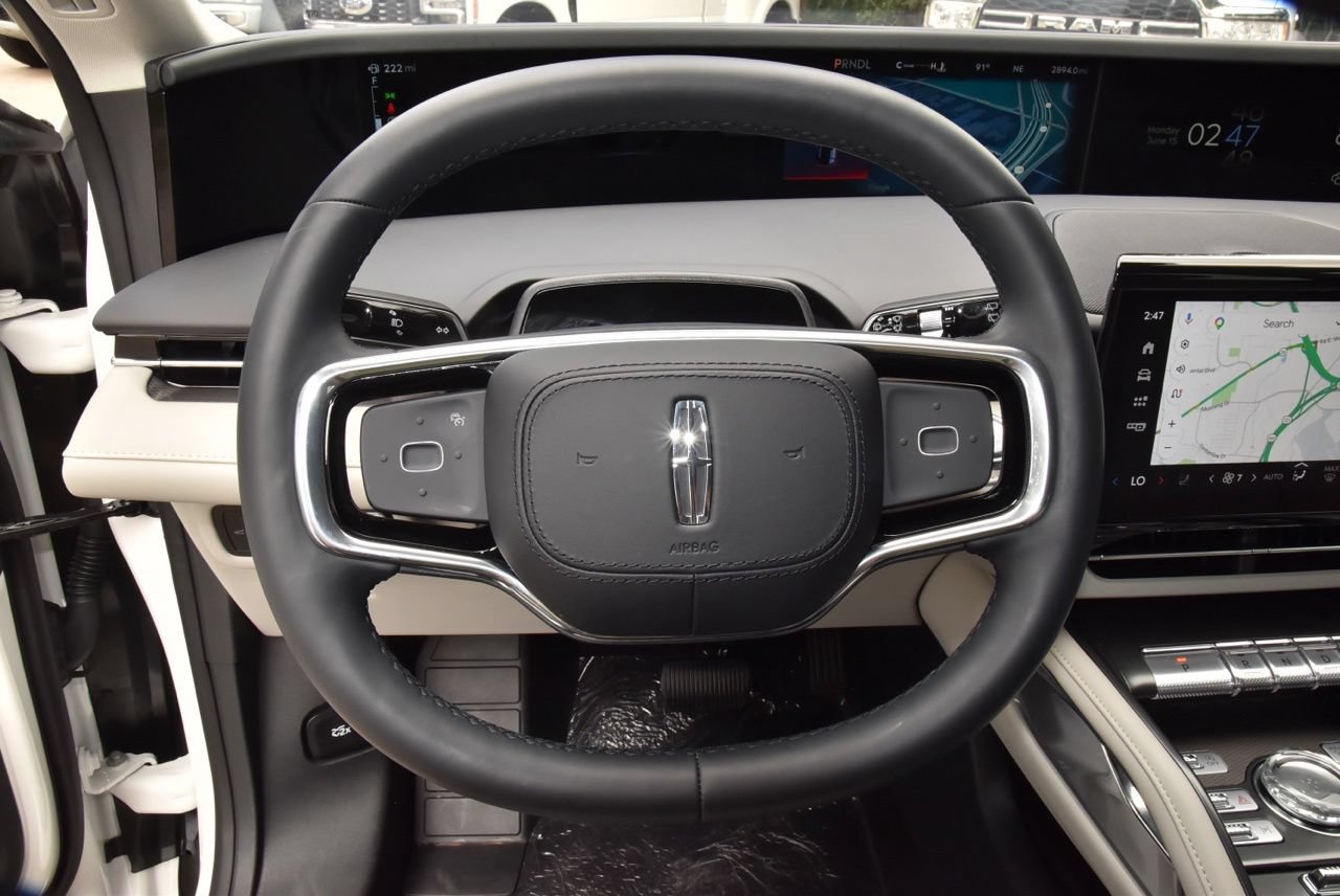 New 2026 Lincoln Nautilus Premier AWD/4WD image 22