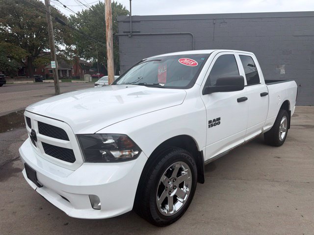 Used 2018 RAM 1500 Express w/ Express Value Package AWD/4WD image 3
