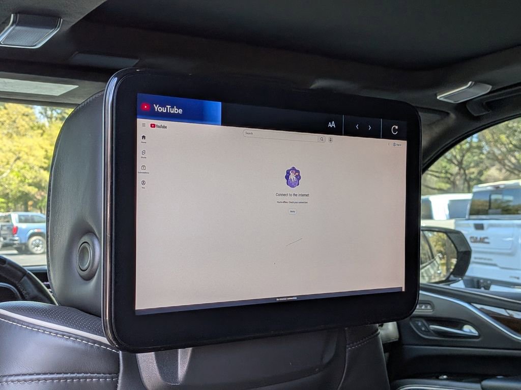 Used 2022 Cadillac Escalade ESV Sport Platinum w/ Heavy-Duty Trailer Package image 18