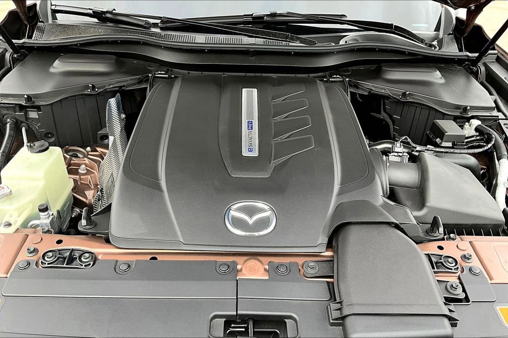 New 2025 MAZDA CX-70 Plug-In Hybrid w/ Premium Plus AWD/4WD image 13