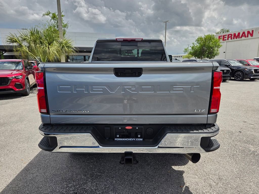 Certified 2025 Chevrolet Silverado 3500 LTZ w/ LTZ Convenience Package image 13
