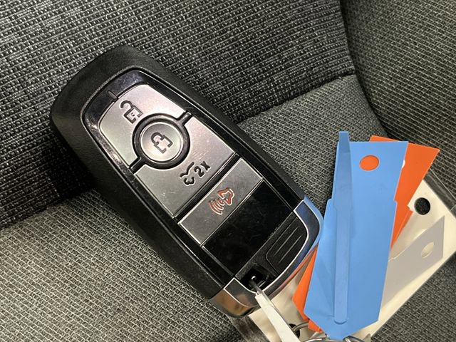 Used 2025 Ford F150 Lightning XLT image 29