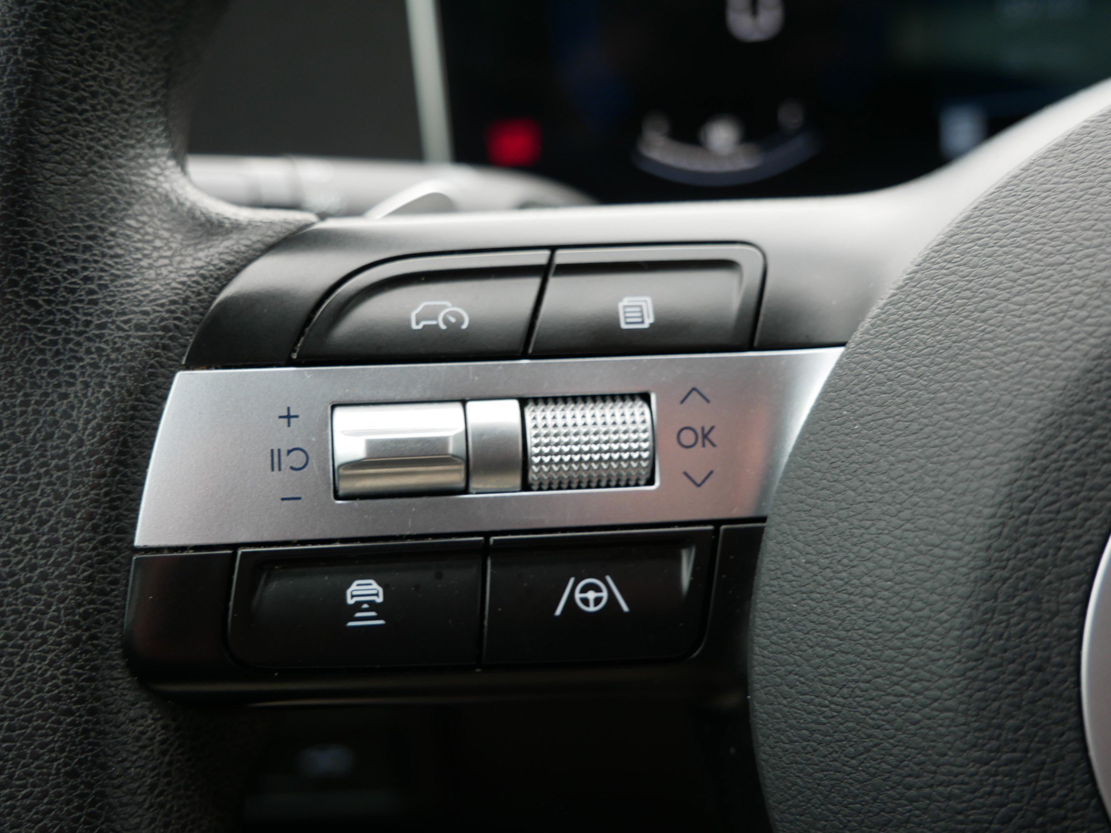 Certified 2025 Hyundai Sonata SEL FWD image 25