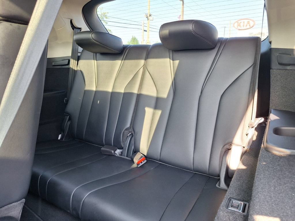 Certified 2024 Acura MDX FWD w/ Technology Package image 11