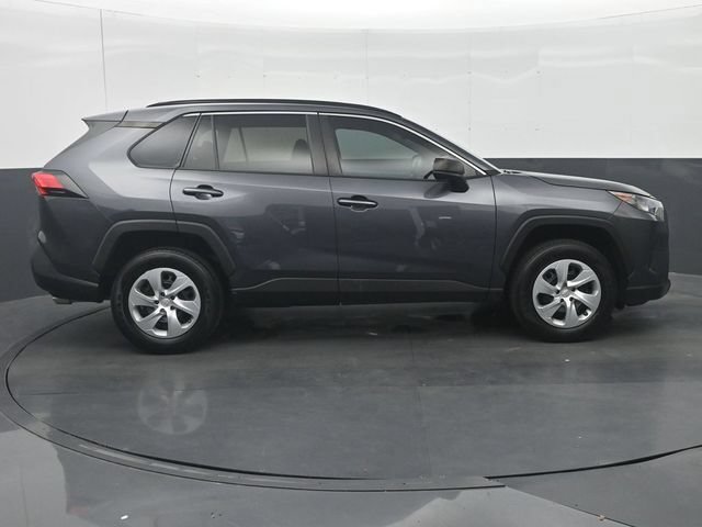 Used 2020 Toyota RAV4 LE FWD image 8