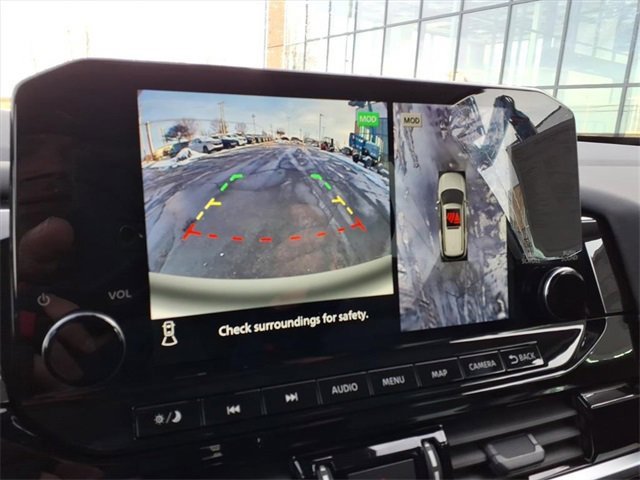 New 2025 Nissan Pathfinder SL image 14