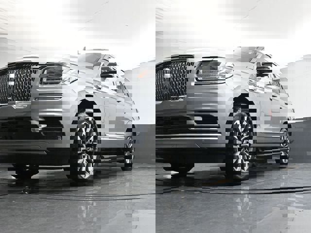 Used 2021 Lincoln Navigator Reserve AWD/4WD image 30