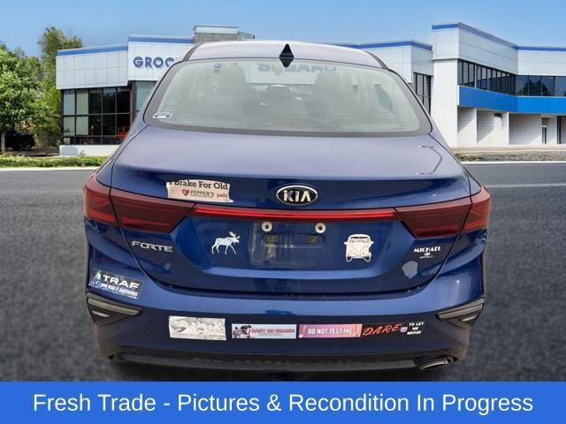 Used 2019 Kia Forte LXS FWD image 5