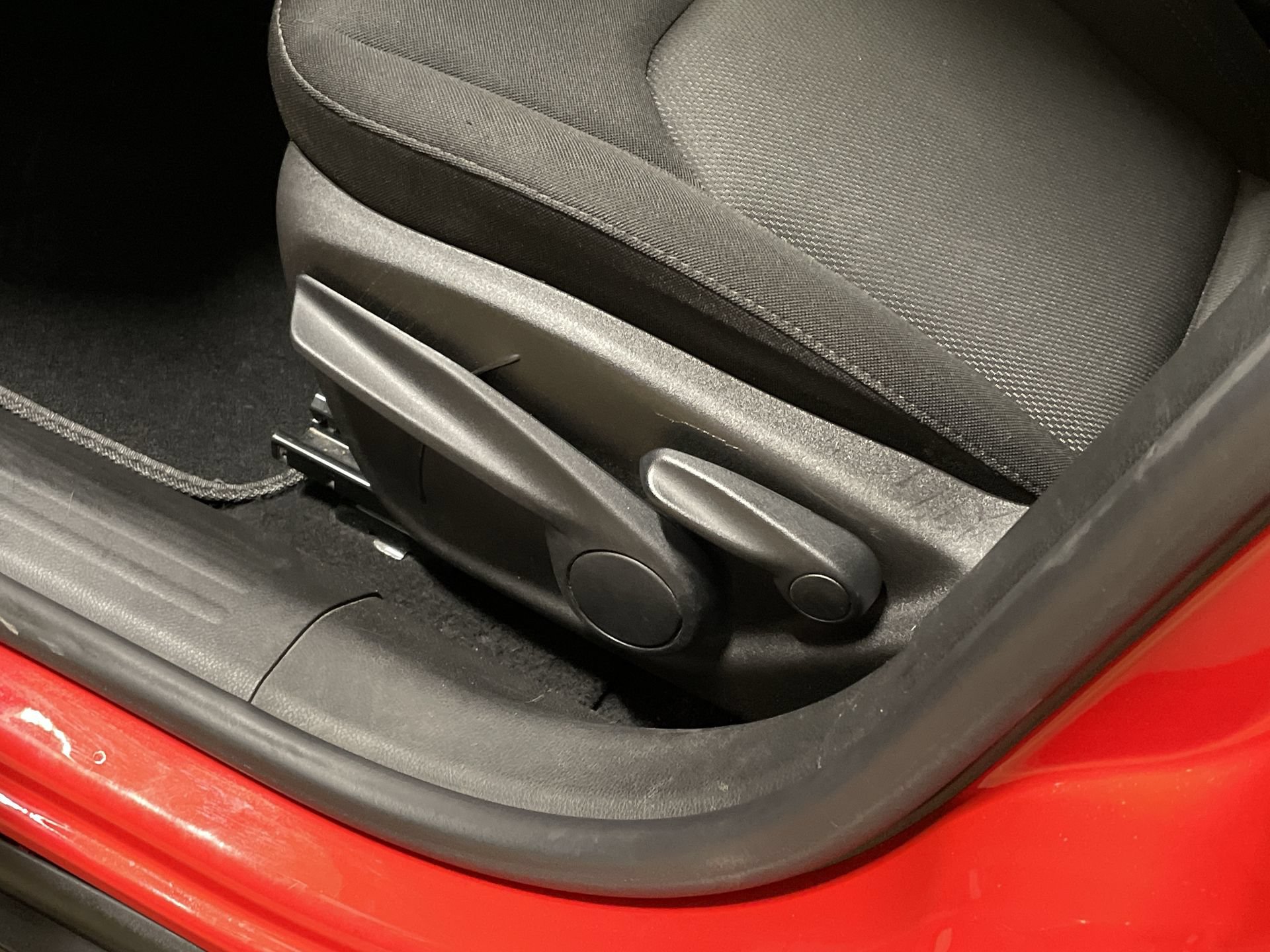 Used 2023 Jeep Renegade Latitude AWD/4WD image 13