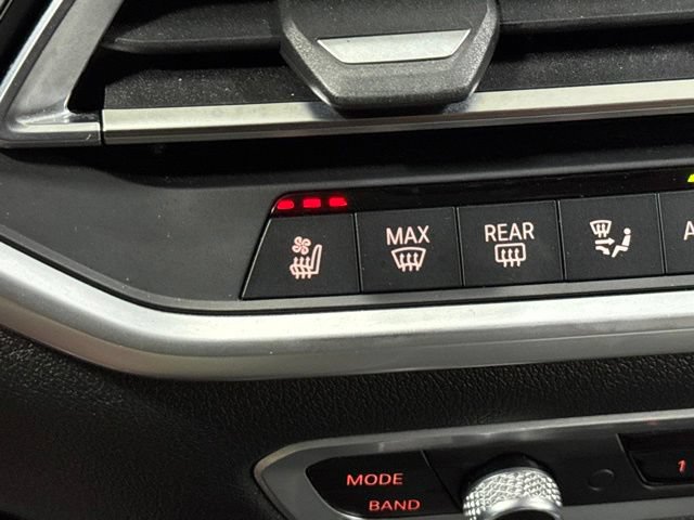 Used 2019 BMW X7 xDrive50i w/ Premium Package AWD/4WD image 8