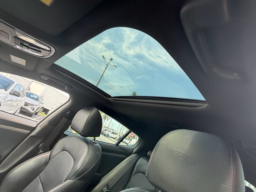 Used 2022 Kia Stinger GT1 RWD image 19