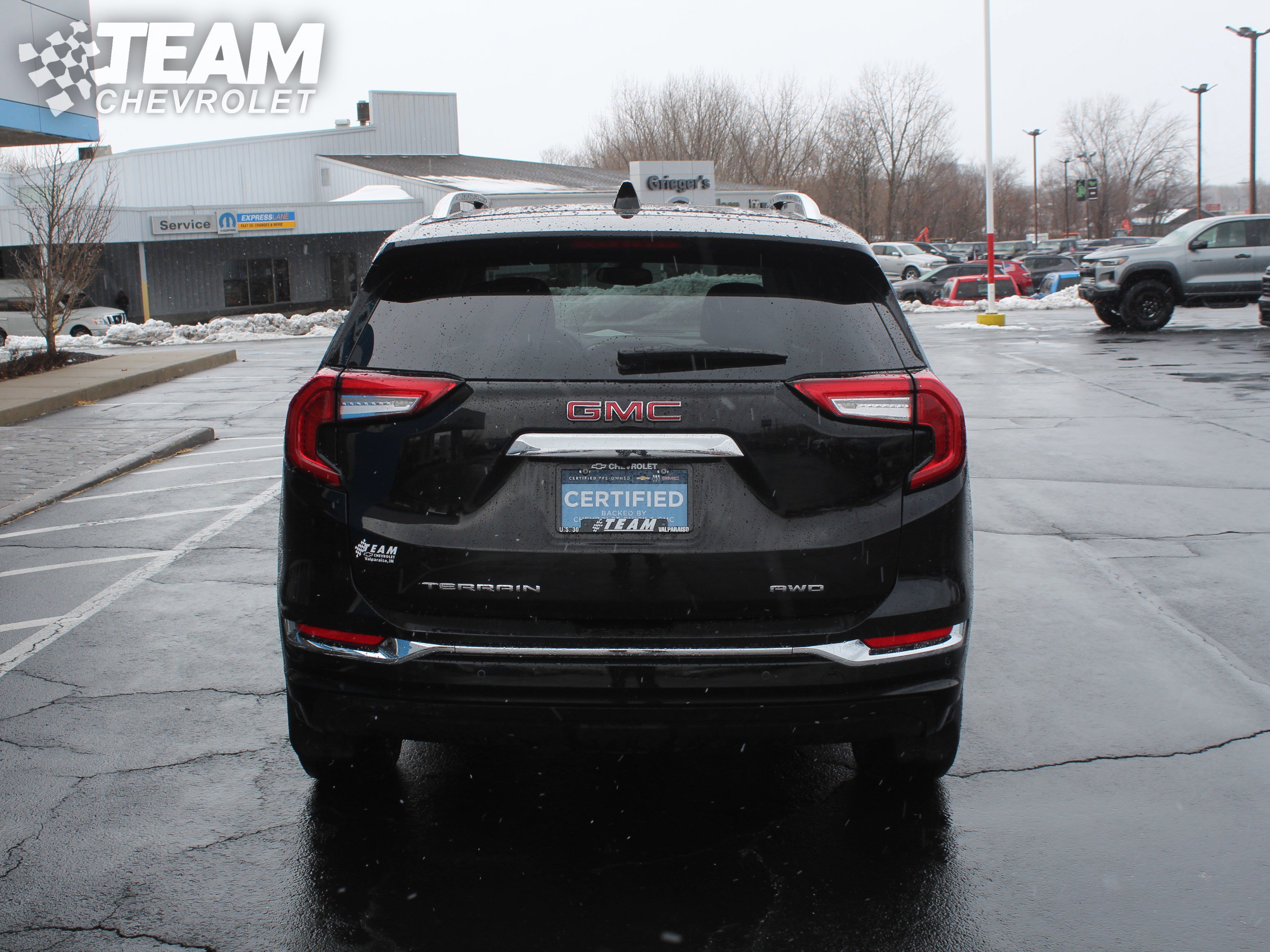 Certified 2024 GMC Terrain Denali w/ Black Diamond Edition image 5