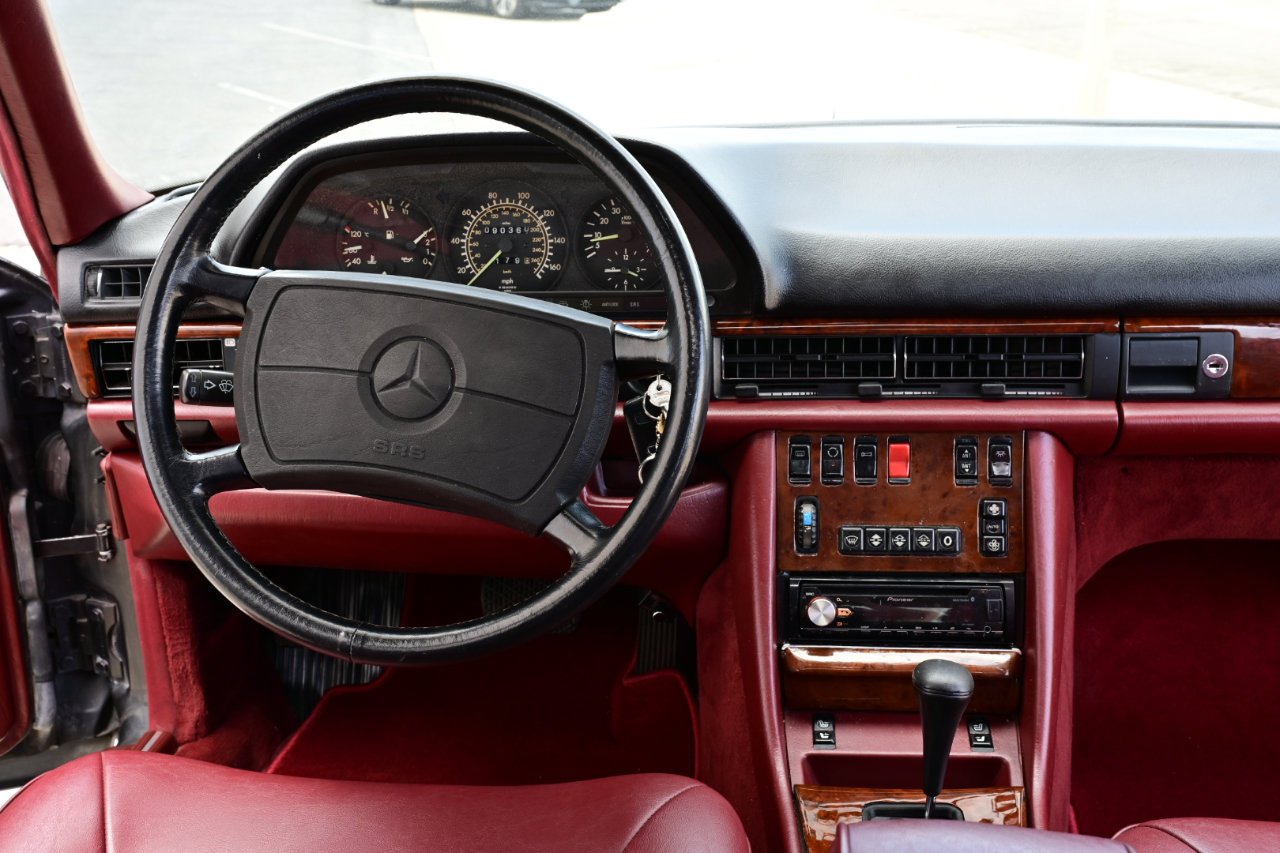 Used 1986 Mercedes-Benz 560 SEL image 17